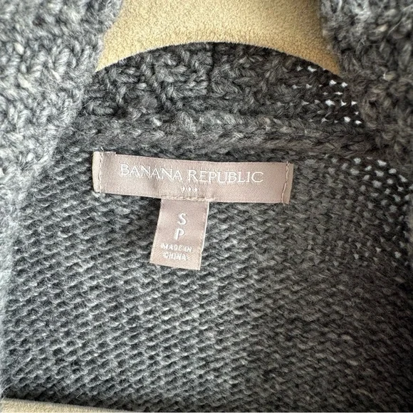 Banana Republic Gray Women's Cardigan - Picture 3 of 4